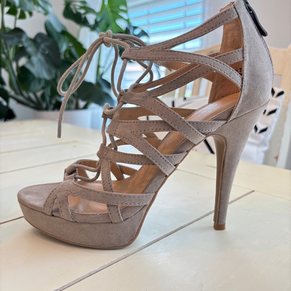 Chinese Laundry Strappy Sandal Heels Women’s 7.5 Beige Taupe - Picture 5 of 16
